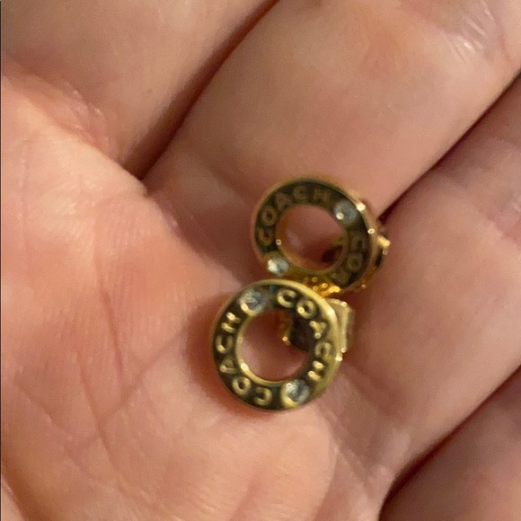 Rose gold coach earrings - Picture 4 of 6